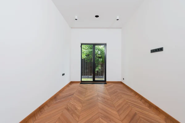 Instalación de parquet pegado o flotante en Mutilva